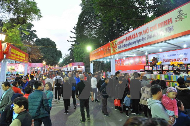 «Весенняя книжная улица-2016» произвела на ханойцев огромное впечатление